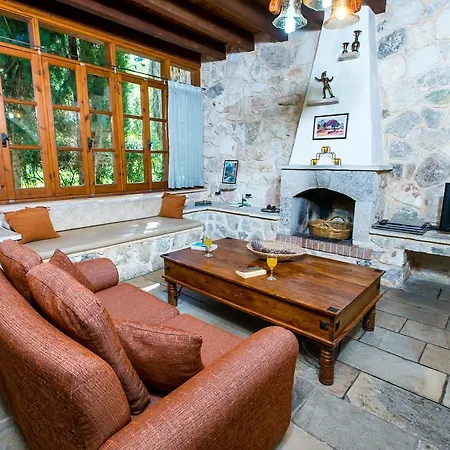 Villa Mylos